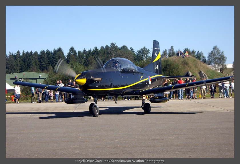 Mil-RNethAF-Tucano.jpg