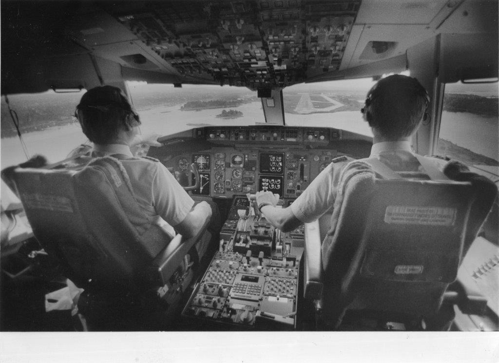 FBU_767_landing_BU.jpg
