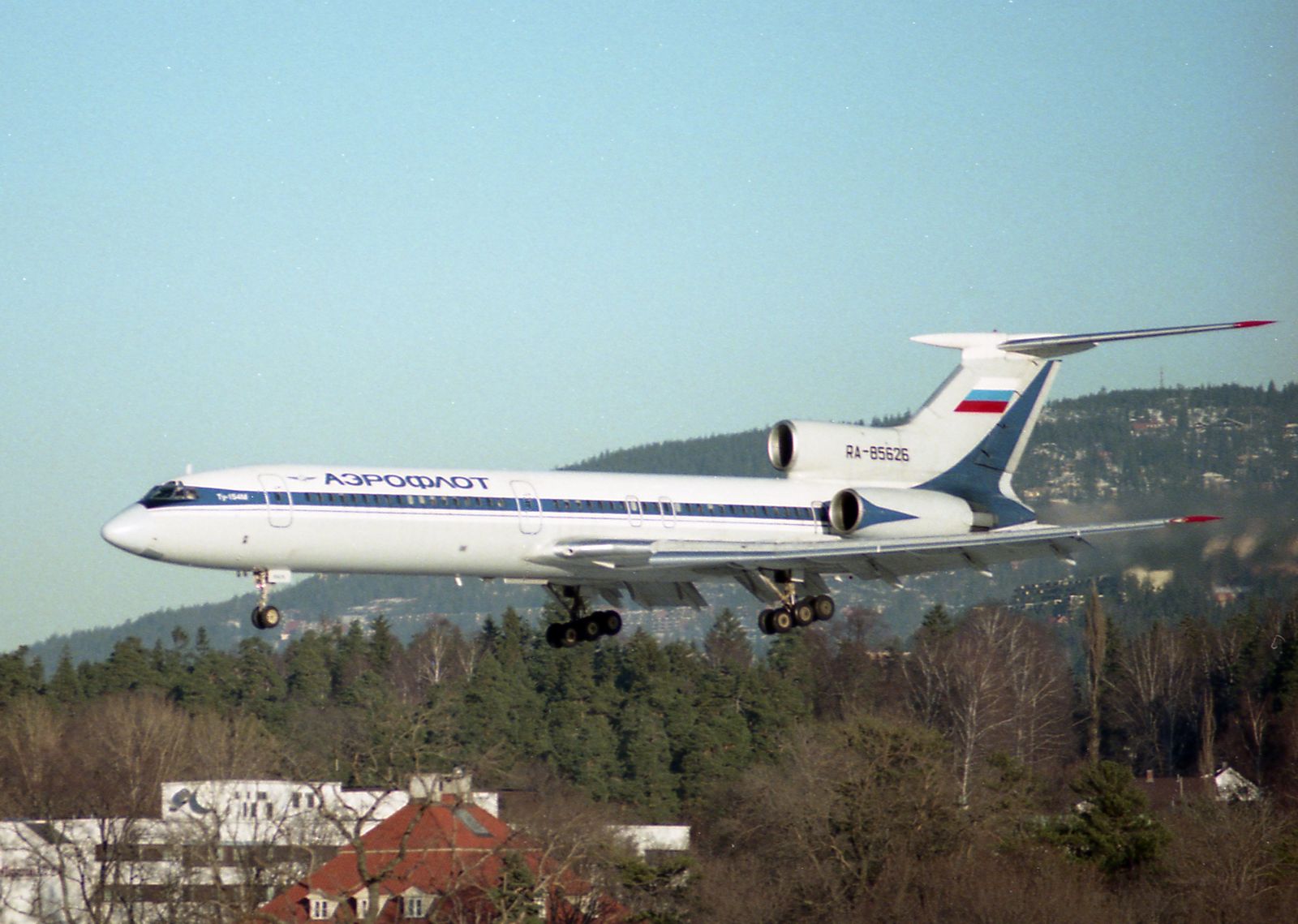 RA-85626.jpg