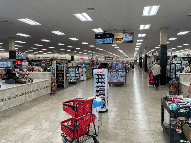 07-Bucees2.jpg
