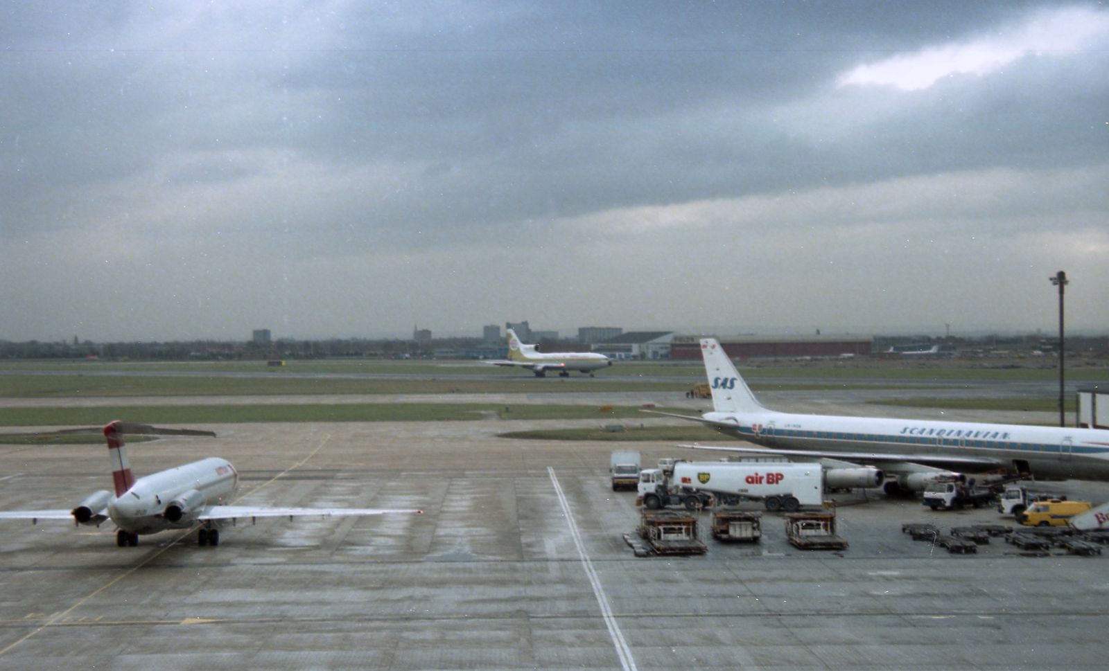LHR_1983.jpg