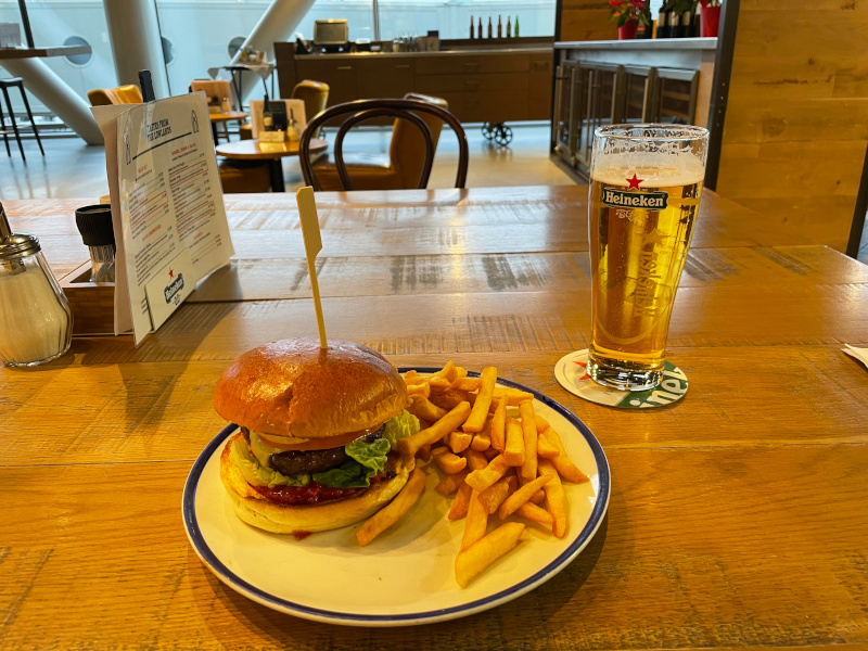3-AMS-Burger.jpg