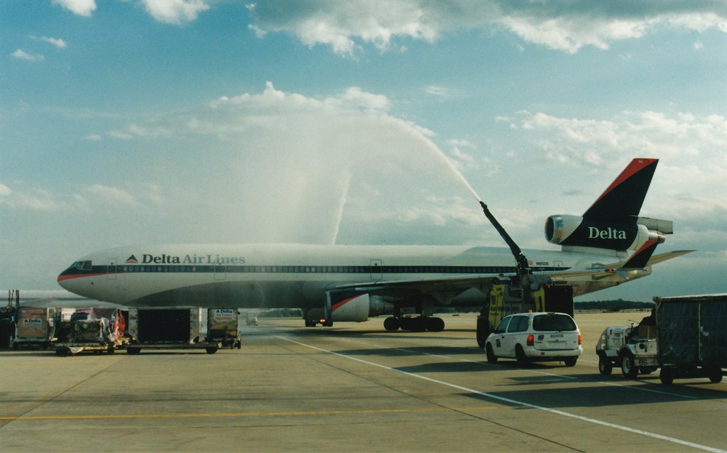 N815DE.jpg