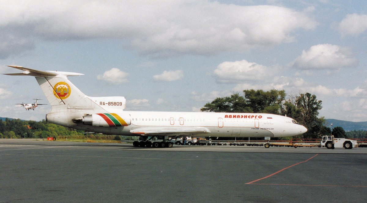 RA-85809.jpg