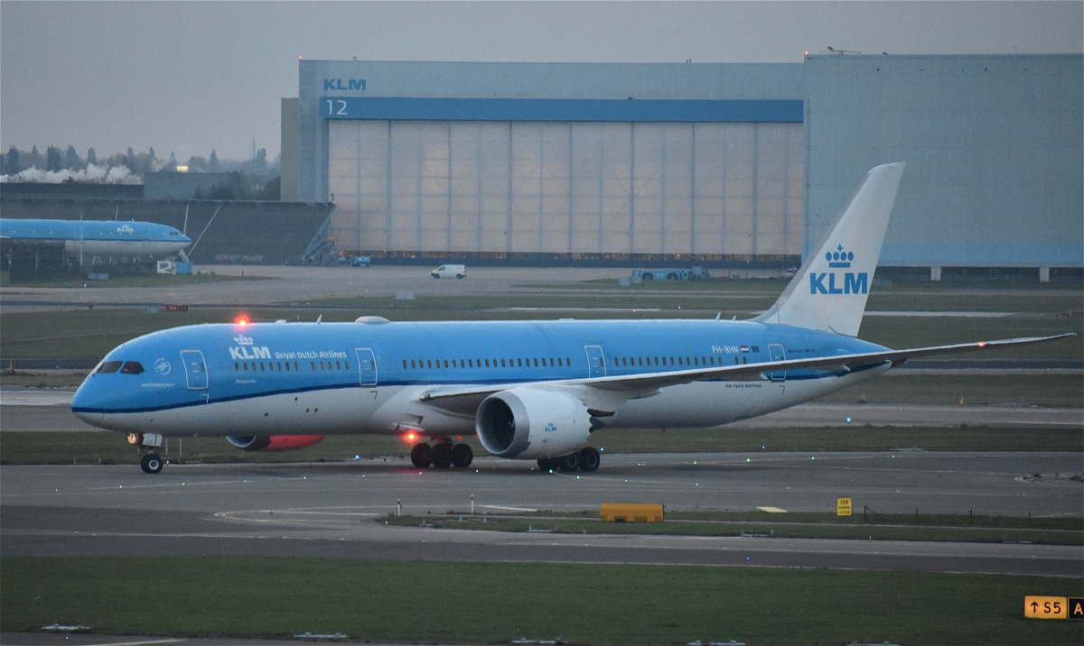 ams02.jpg