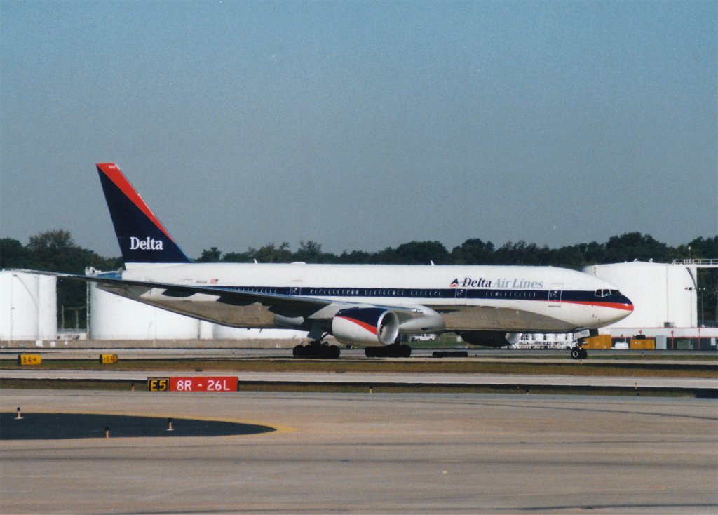 DL777.jpg