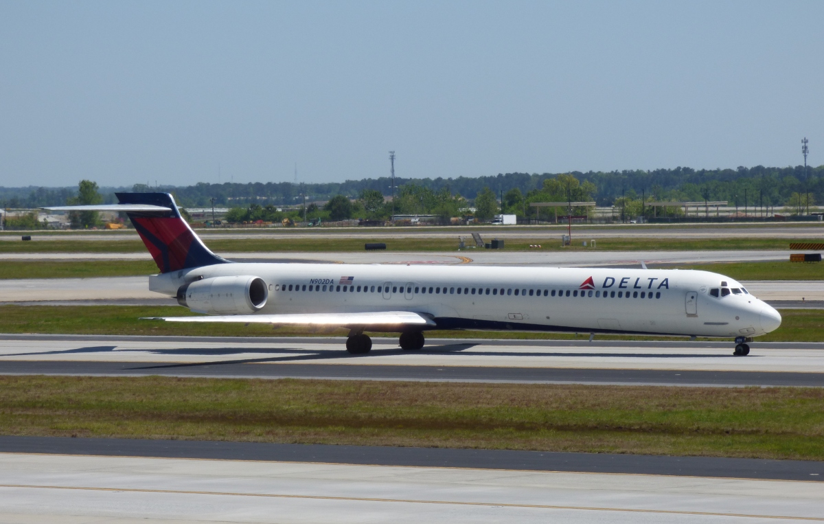 N902DA.jpg