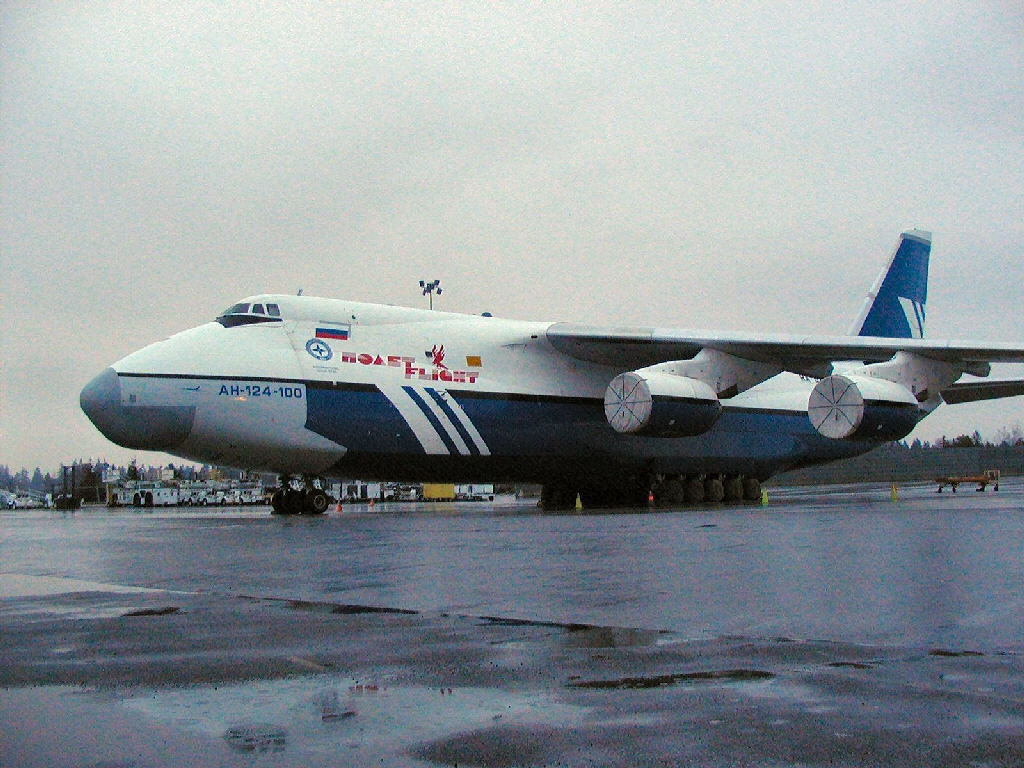 RA-82014.jpg