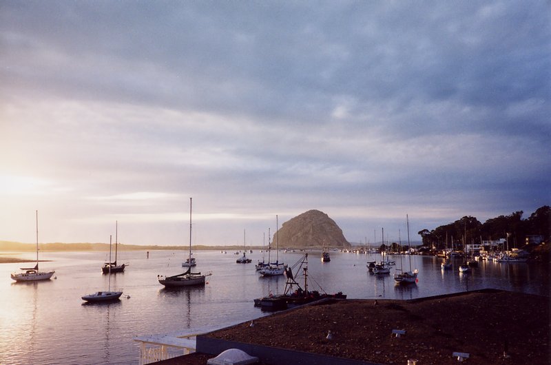 Morro_Bay_Docks.jpg