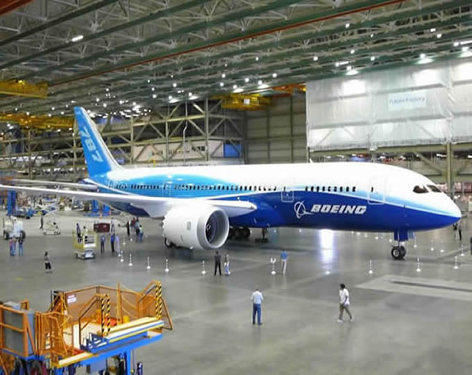 boeing_787_rollout_photo.jpg