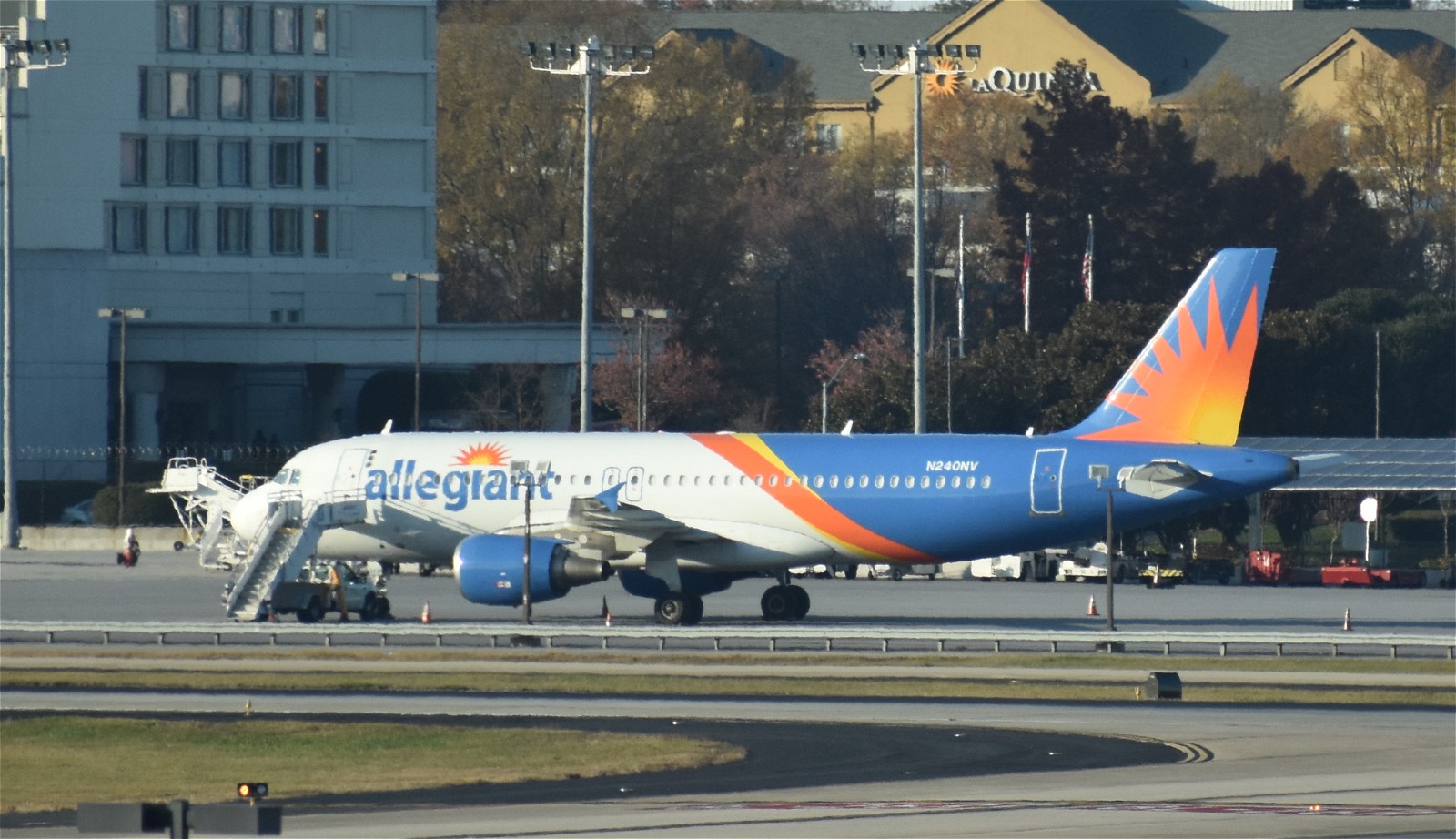 N240NV.jpg
