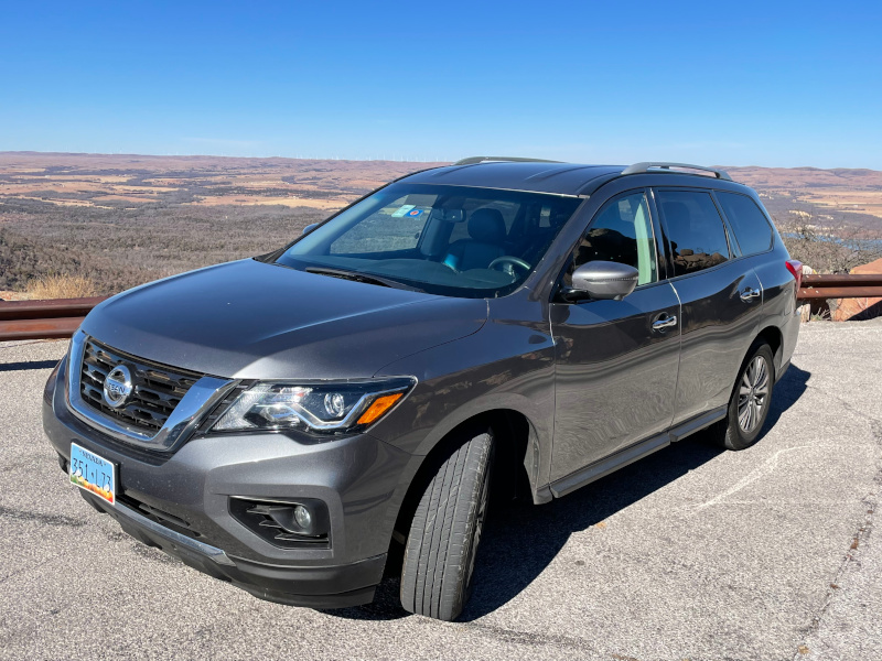 7-Nissan-Pathfinder.jpg