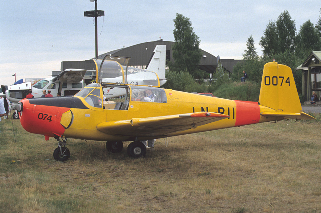 GDM-19920614-012-1024.jpg