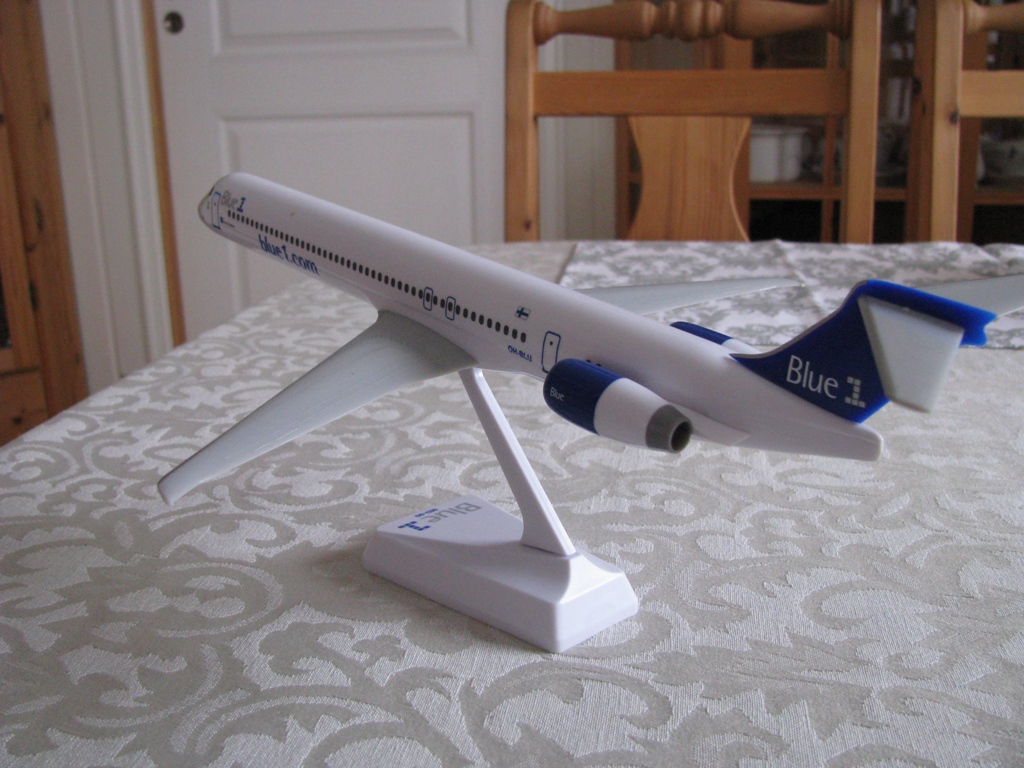 BLUE1-l.jpg