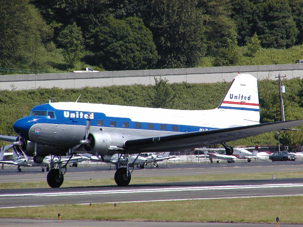 N814CL_1.jpg