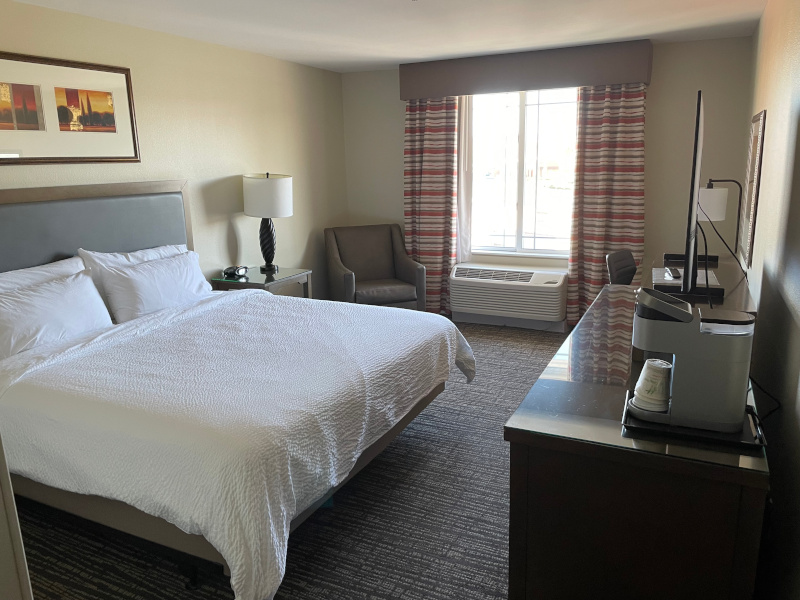 11-Holiday-Inn.jpg