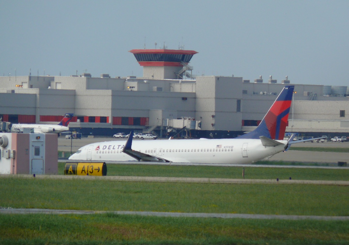 N3745B.jpg