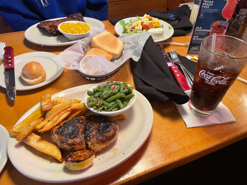 08-Texas-Roadhouse.jpg