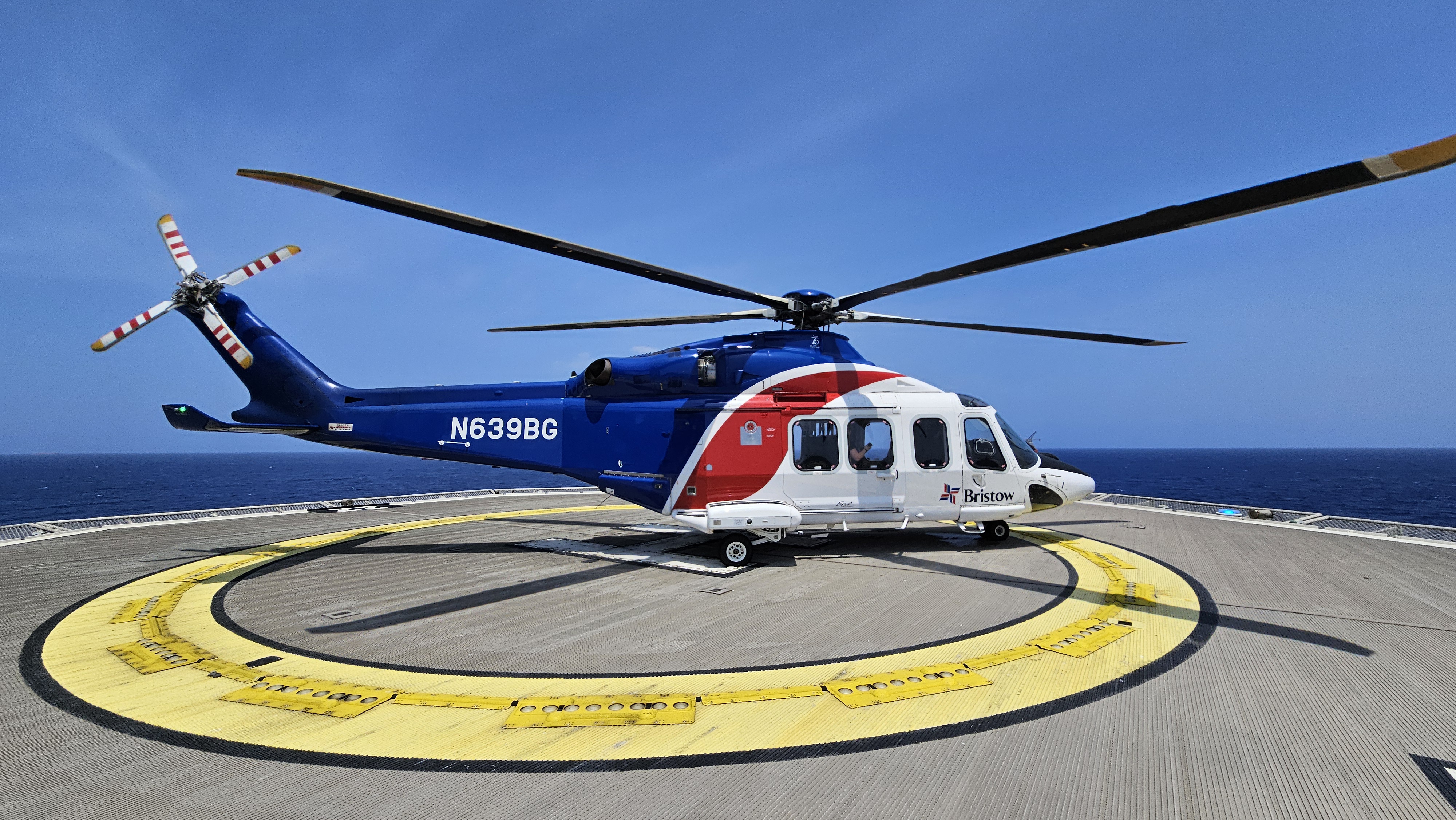 N639BGb.jpg