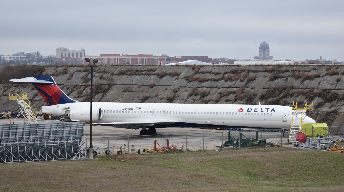 N935DN.jpg