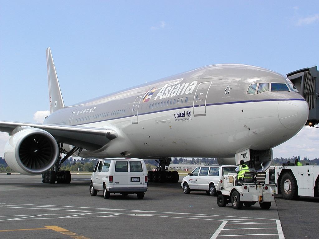 HL7700.jpg