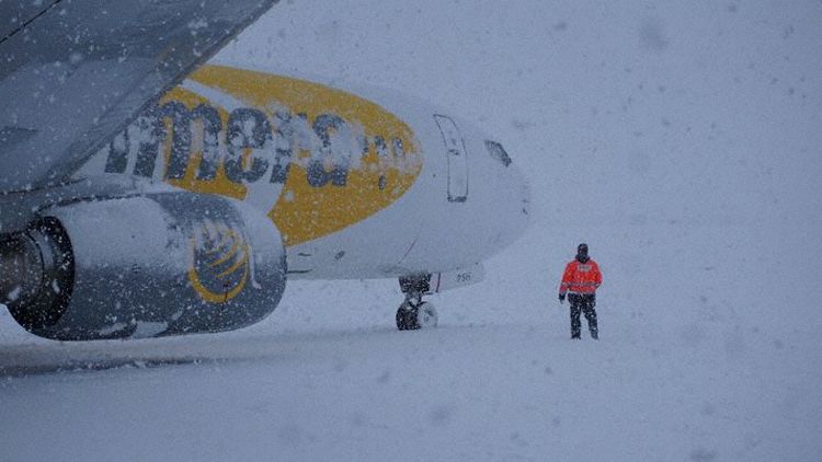 primera_nordic_b738_yl-psh_keflavik_170428_1.jpg