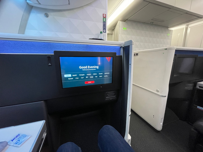 12-DL74-Seat2.jpg