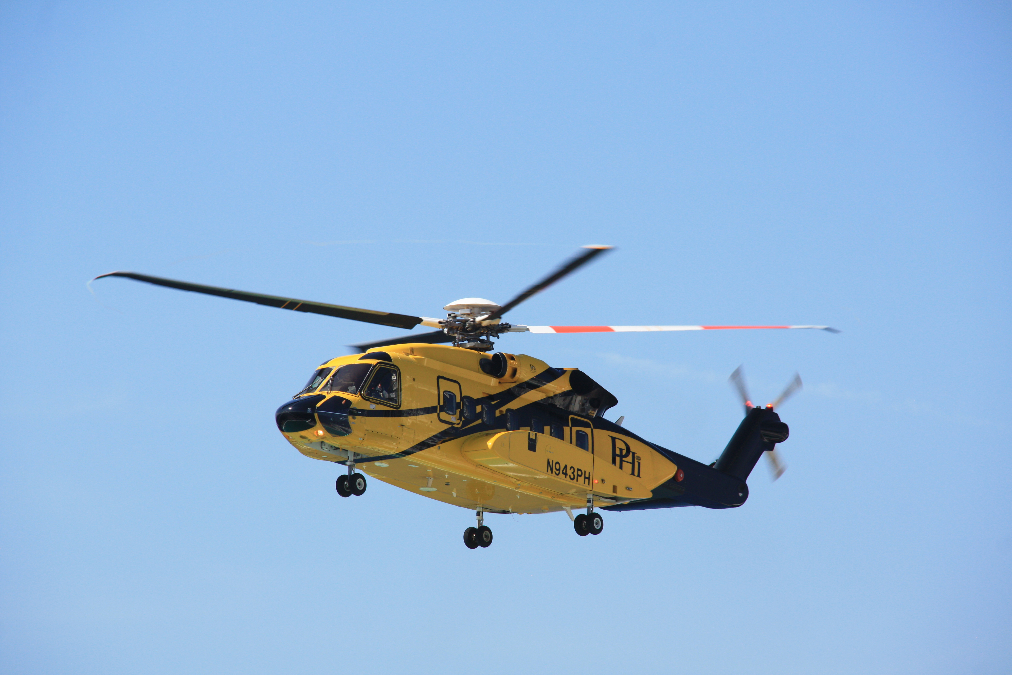 N943PHb.jpg