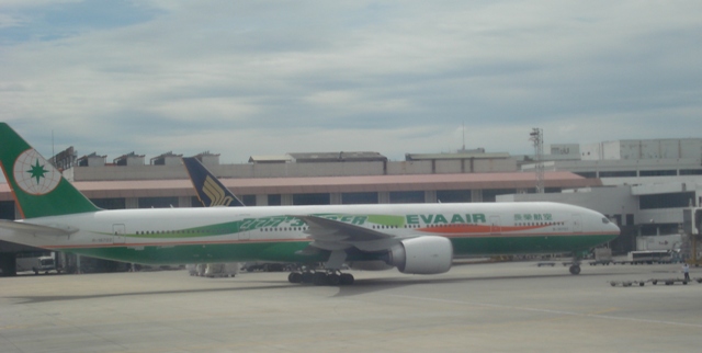 03%20august%20EVA%20AIR%20i%20nytt%20livery.jpg