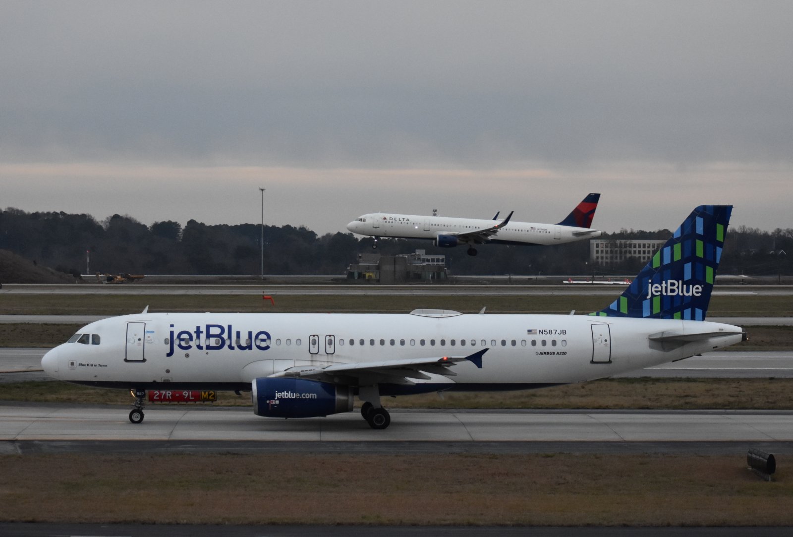 N587JB.jpg